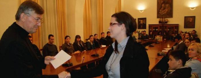 Caritasovi stipendisti kod nadbiskupa Barišića