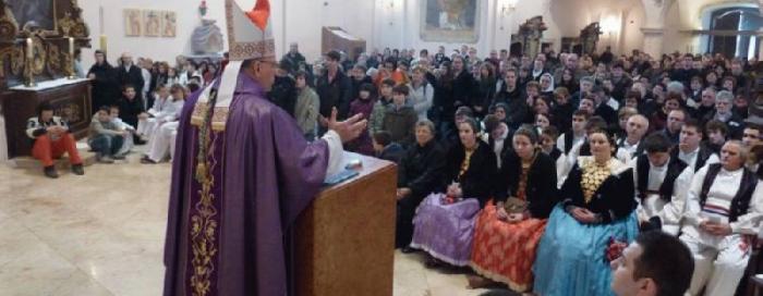 Hodočašće Novogradiškoga i Novokapelačkoga dekanata u požešku katedralu