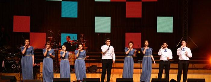 Apostoli mira pobjednici Uskrs festa 2013.