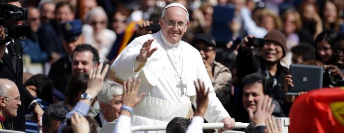 Mladi Zagrebačke nadbiskupije darovali fotografiju papi Franji