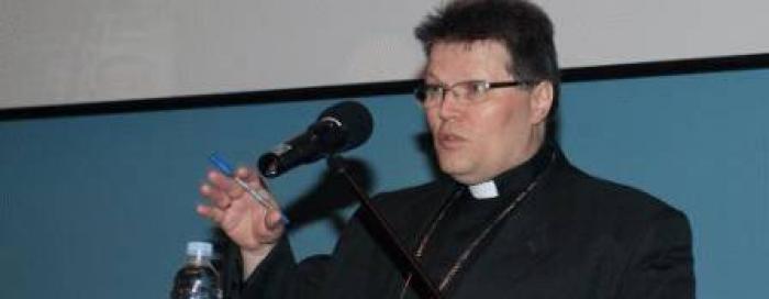 Okružnica nadbiskupa Hranića povodom održavanja referenduma o definiciji braka