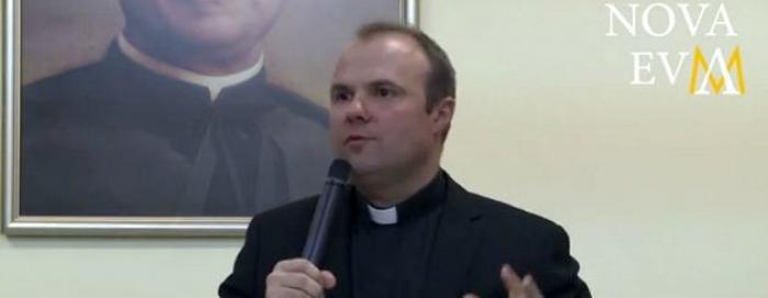 [VIDEO] Don Damir Stojić: Referendumom do zaštite braka