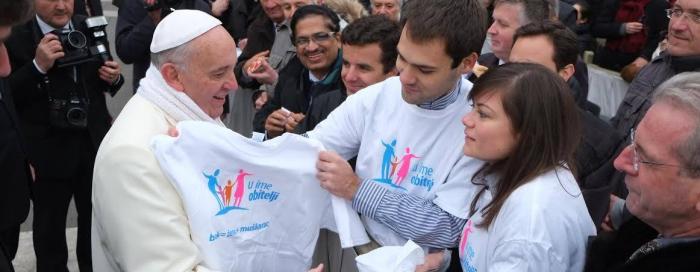 Papa se susreo s volonterima građanske inicijative ‘U ime obitelji’