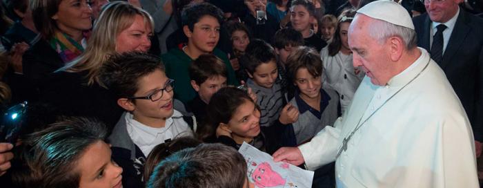 Papa: Mladi trebaju kvalitetno obrazovanje