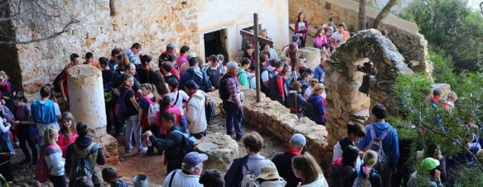 Održan planinarski križni put mladih Hvarsko-bračko-viške biskupije