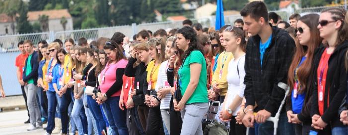 (VIDEO) Mladi sa svojim obiteljima domaćinima sudjelovali na svečanim euharijstijskim slavljima u župama u Dubrovniku