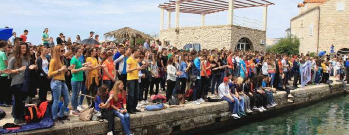 Biskup Janjić predvodio misu drugog dana SHKM-a u Mlinima