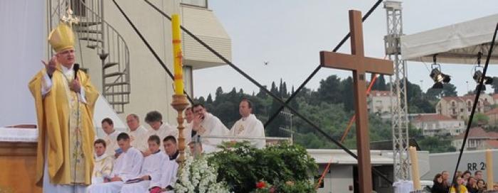 SHKM: Cijela propovijed dubrovačkoga biskupa Mate Uzinića na misi u Gružu