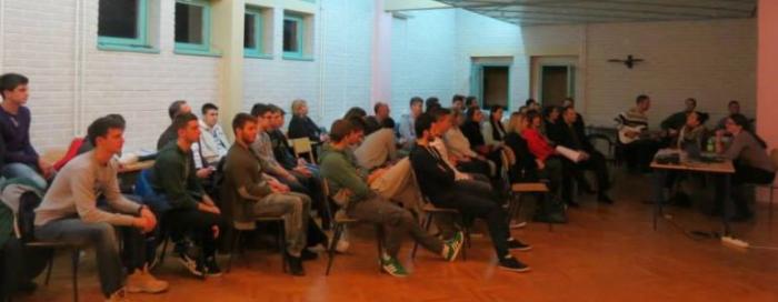 Split: Ćakula s duhovnikom na temu Domovinskog rata