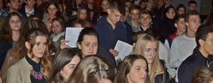 Molitva mladih grada Zagreba na Kamenitim vratima