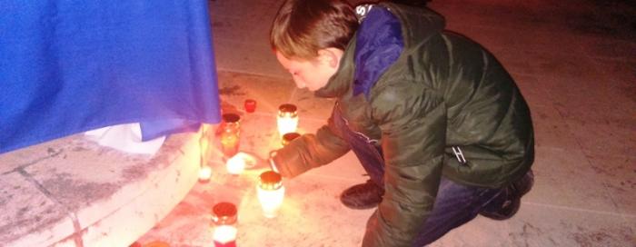 Mladi iz Mandaljene molili križni put u spomen na poginule Vukovarce