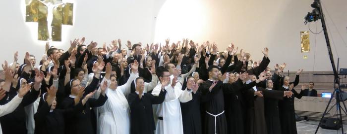 [VIDEO] REDOVNIČKI BEND AID - Hvala redovnika