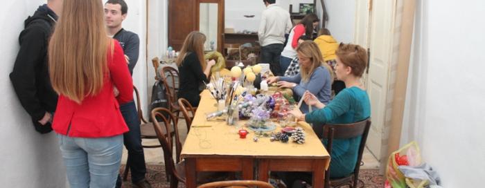 Kreativno - karitative rdionice: Ručno izrađeni božićni ukrasi