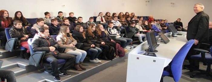 Biskup Gorski s velikogoričkim osmašima