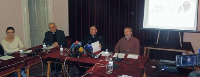 Predstavljeni geslo, logo i plakat za Papin pohod Sarajevu i BiH