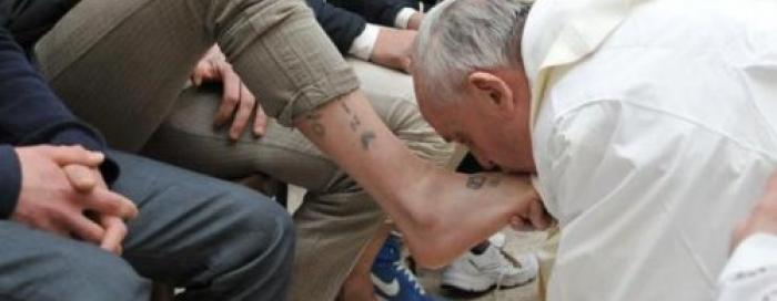 Papa u obred Velikog četvrtka prvi put uključio žene