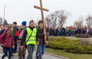 (VIDEO) Križni put mladih Varaždinske biskupije 2015.