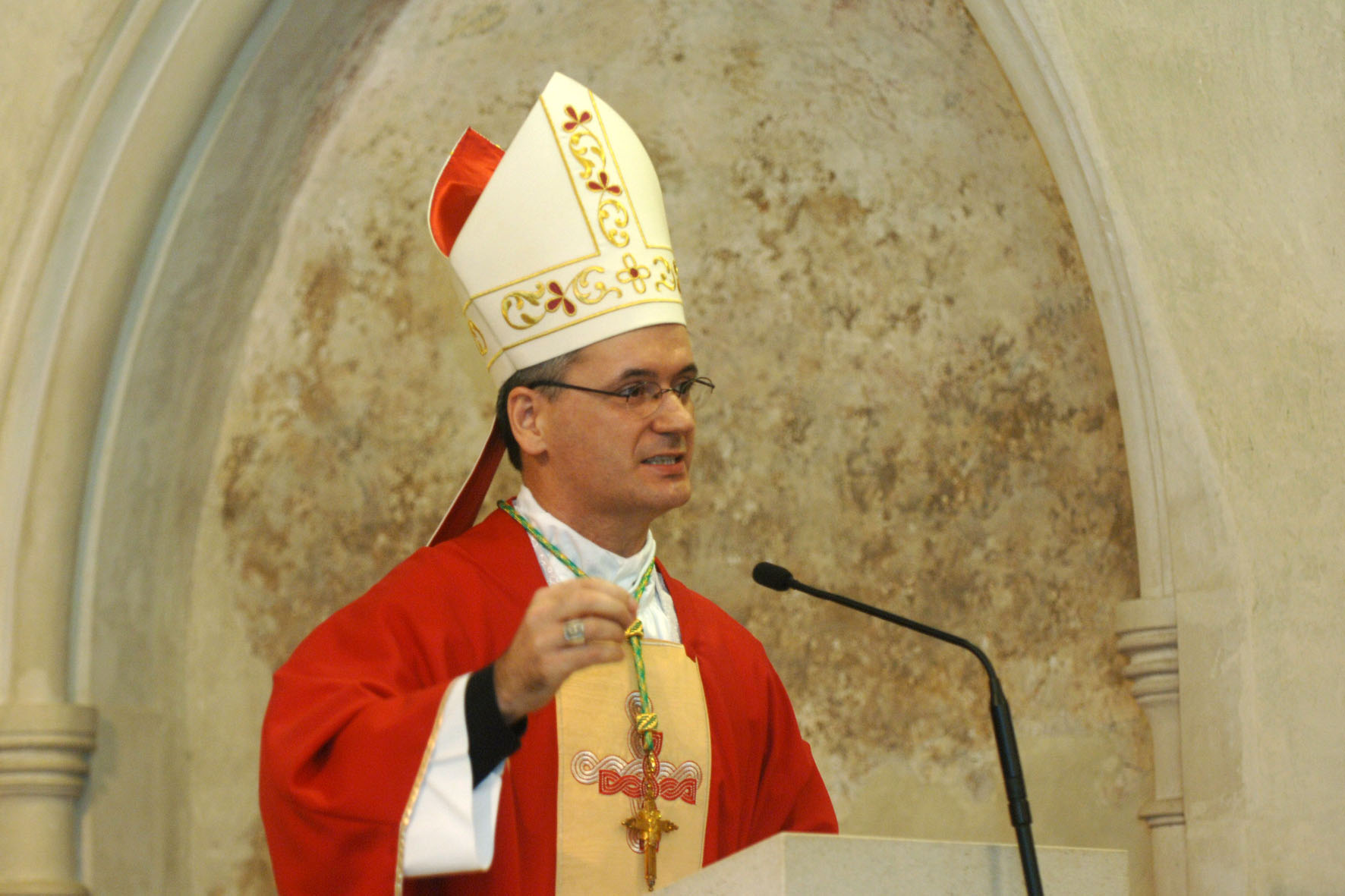 Božićna čestitka porečko-pulskoga biskupa Dražena Kutleše