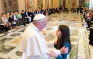 Papa Franjo susreo se s mladima iz Katoličke akcije