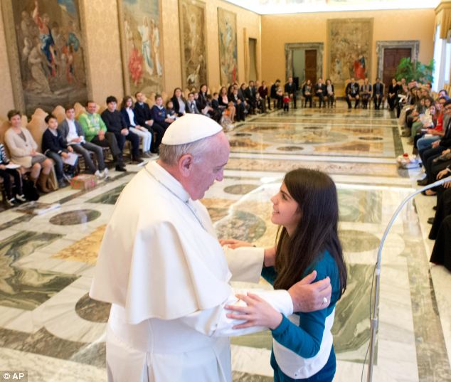 Papa Franjo susreo se s mladima iz Katoličke akcije