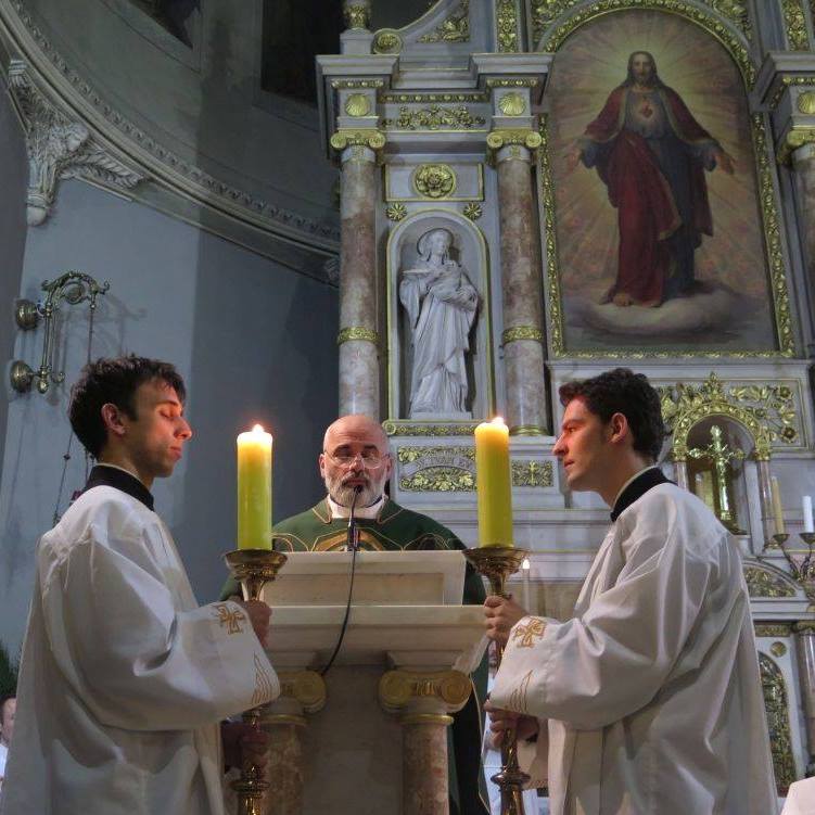 Pater Ike govorio na Misi za mlade o braku