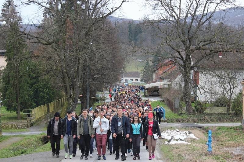 [VIDEO] 18. križni put mladih Požeške biskupije