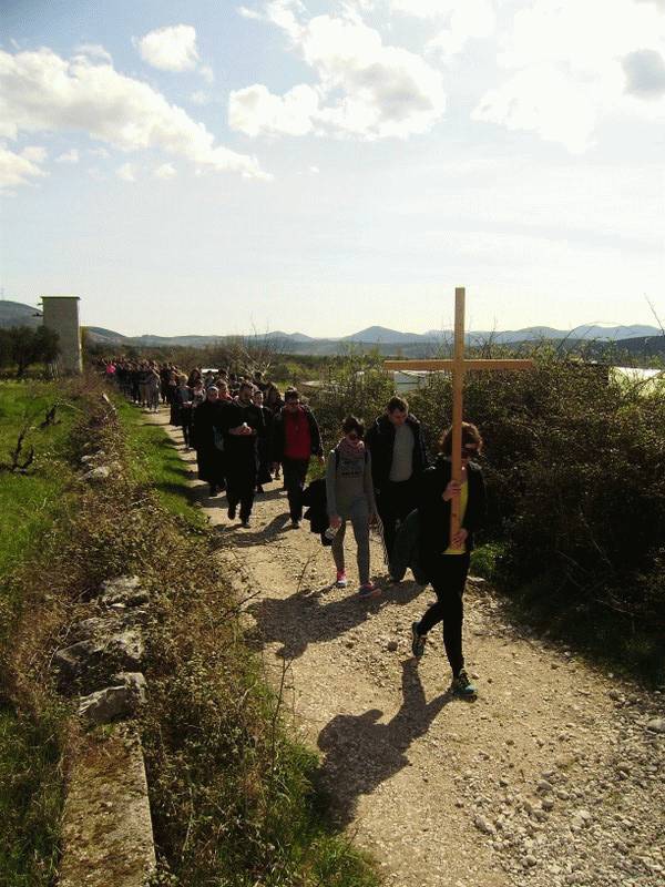 Križni put mladih Šibenske biskupije