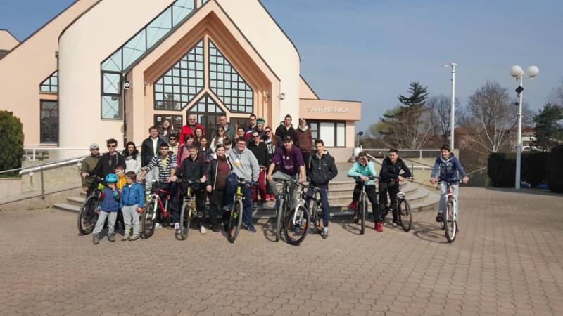 Održan 8. križni put biciklima mladih iz Brestja