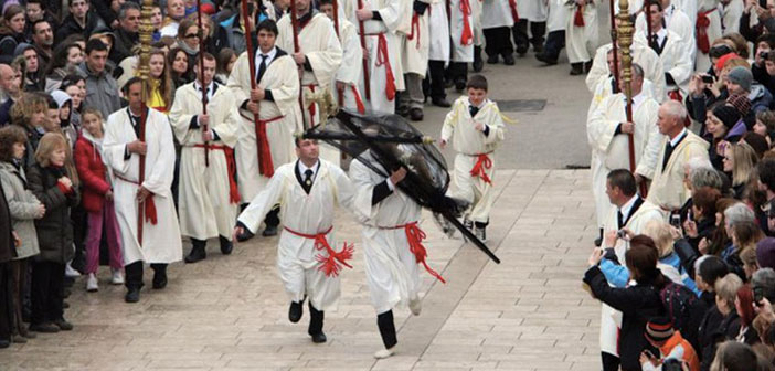 Stoljetna tradicija: Hvarani i ove godine u procesiji 