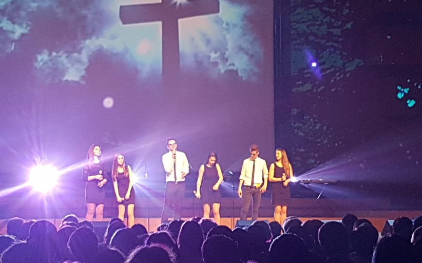 Skupina Dominiks s pjesmom ''Molitva