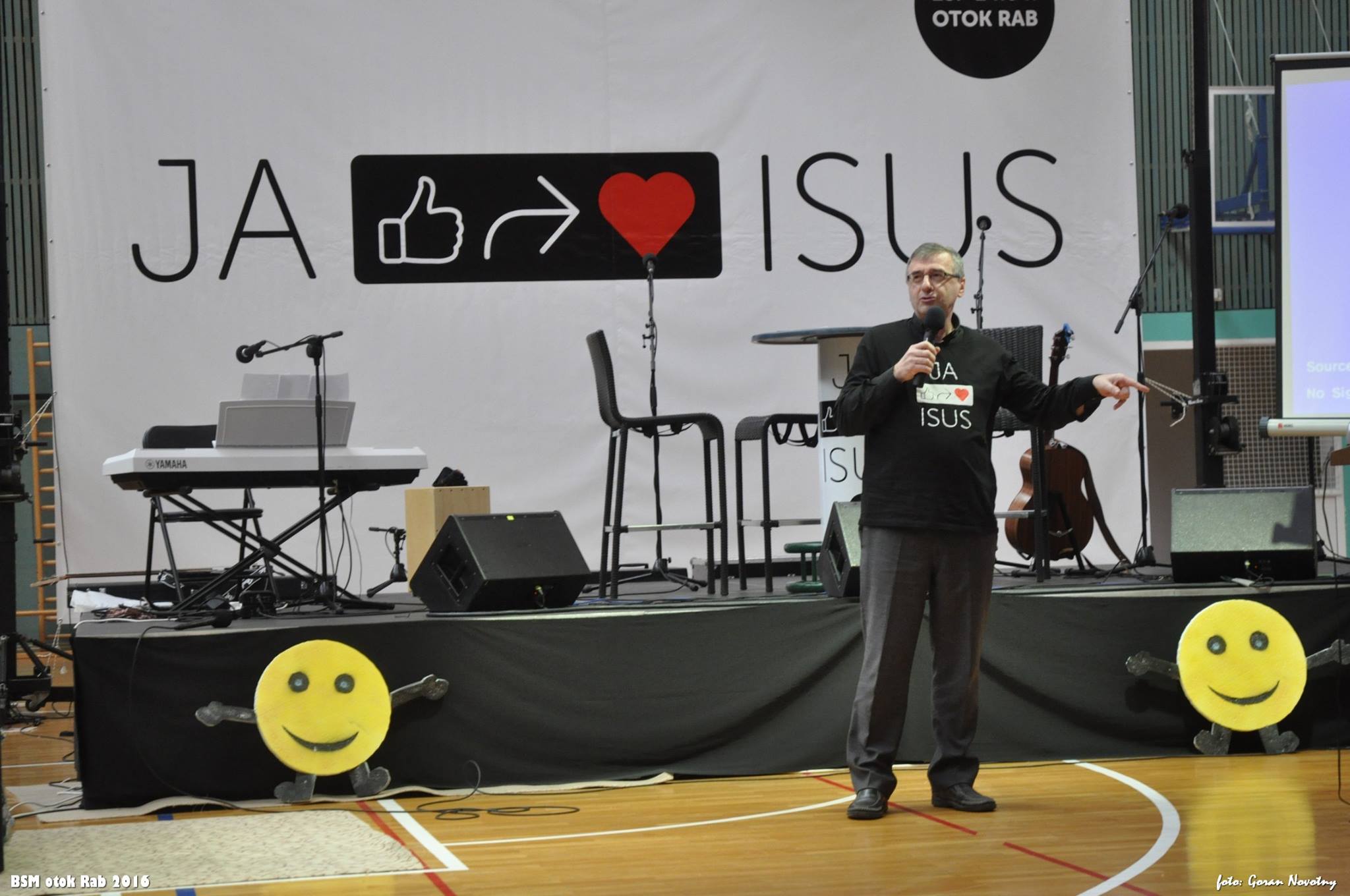 Susret mladih Krčke biskupije na Rabu