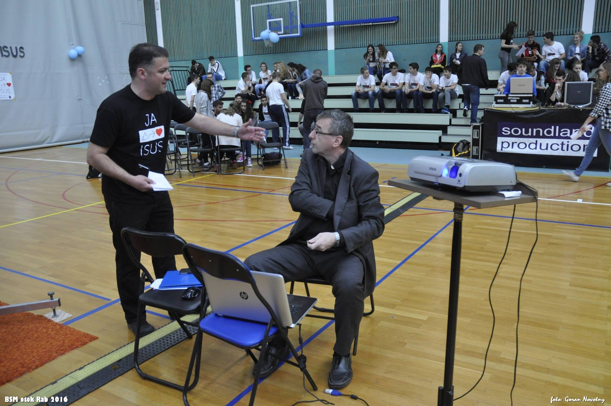 Susret mladih Krčke biskupije na Rabu