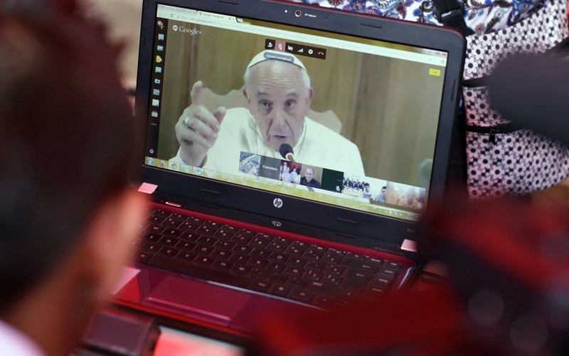 [VIDEO] Papine molitvene nakane za travanj