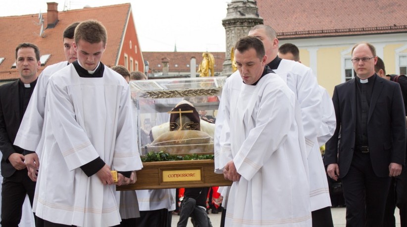 MLADI KATOLIK : ‘Nosio sam tijelo sv. Leopolda i ono što sam vidio očaralo me’