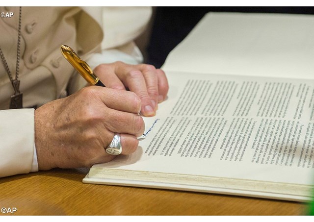 Papa odobrio 'ad experimentum' statut novog Dikasterija za laike, obitelj i život