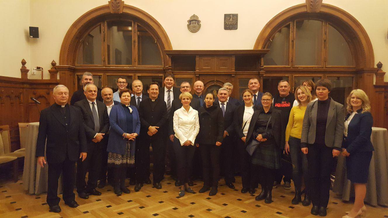 Utjecaj poljskog Pape svetog Ivana Pavla II. na hrvatsku zajednicu